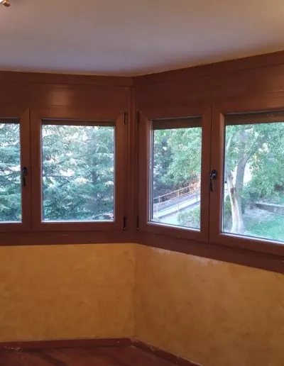 Mirador acristalado desde el interior de una habitación